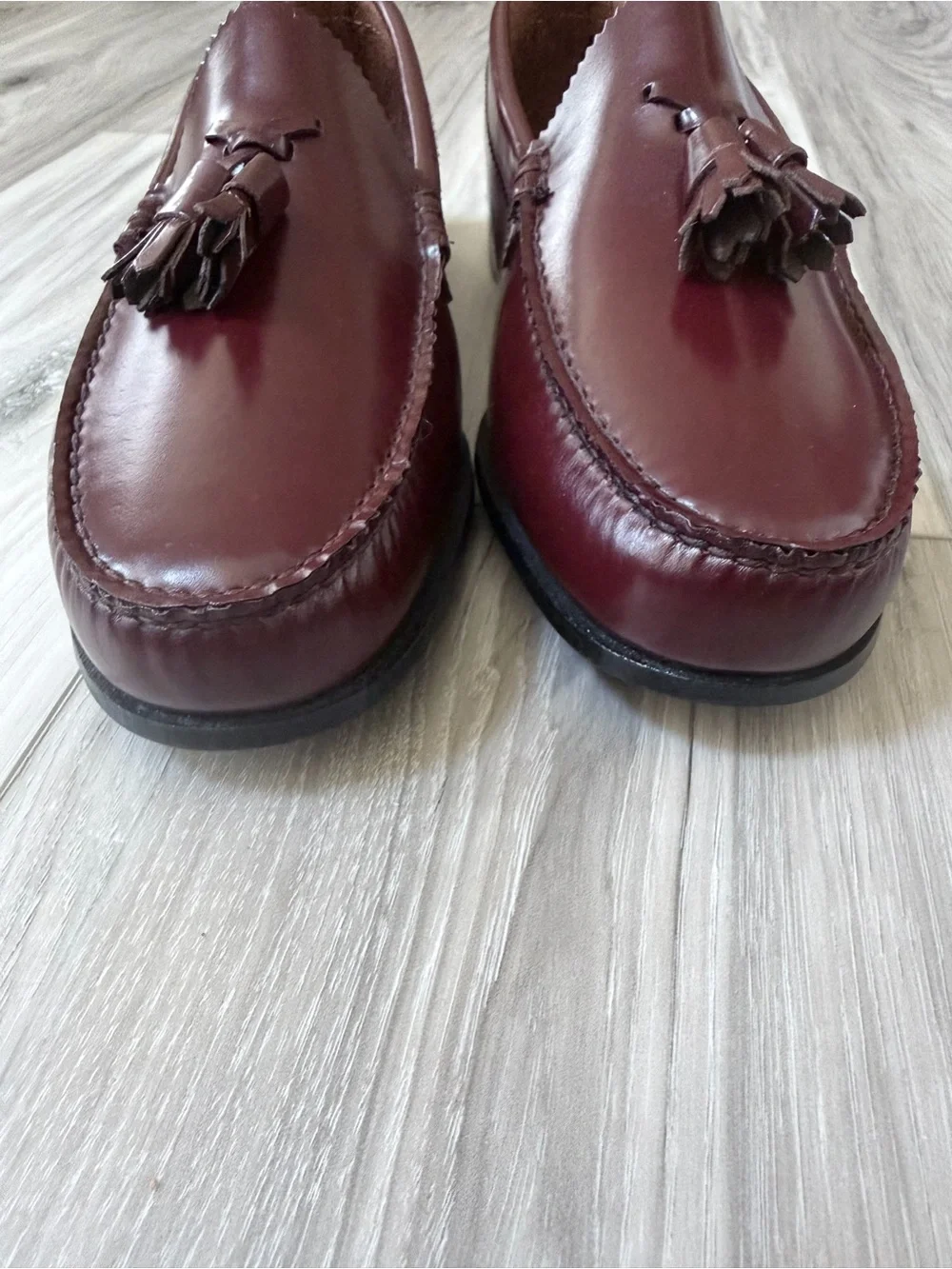 G.H. Bass & Co. Made USA Burgundy Leather Tassel Loafers Men’s 9.5D NWOB